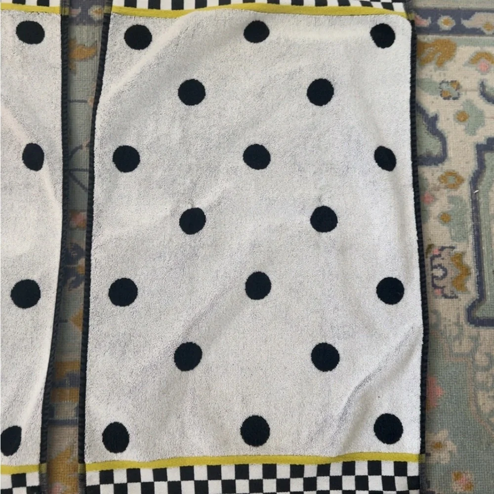 Set of 2‎ MacKenzie Childs Courtly Check Dotty Black White Cotton Hand Towels